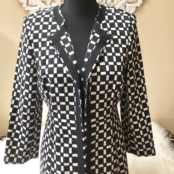 White House Black Market Stylish Jacket🖤🤍 - Picture 2 of 6